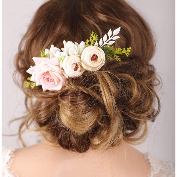 Floral Hair Accessory - Picture 2 of 10